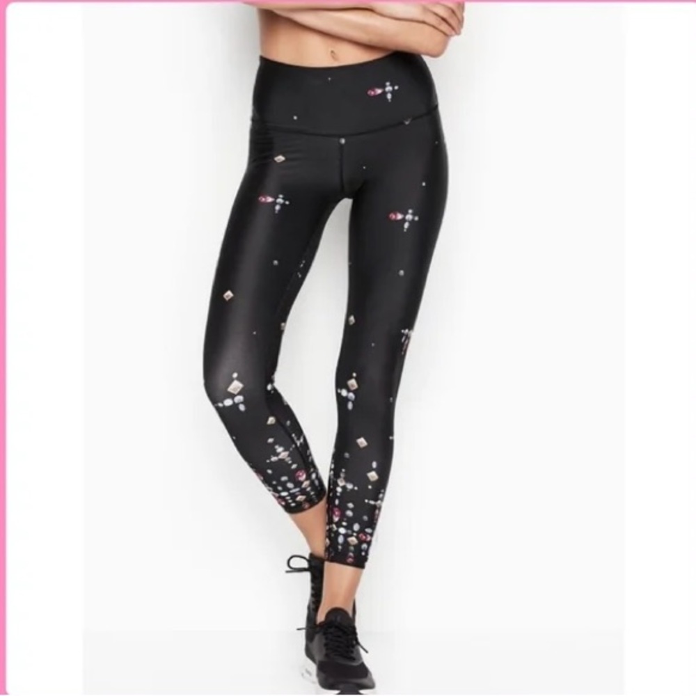 Victoria Sport NWT jewel graphic leggings